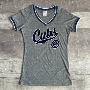 5th & Ocean MLB Chicago Cubs V-Neck Ringer T Shirt Womens M Grey Flocked Logo